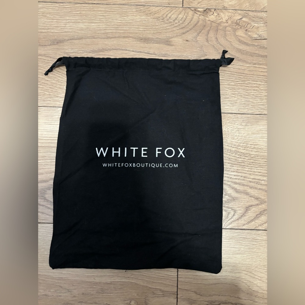 White Fox cloth bag